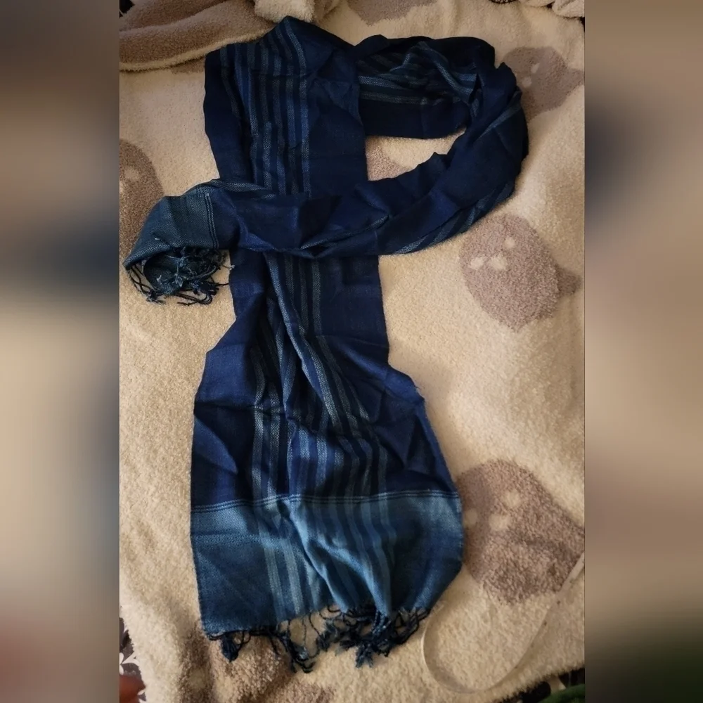 New Boutique Scarf
